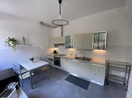Villa Olivella in Sale Marasino