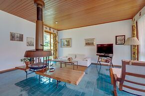 Villa Olivella in Sale Marasino