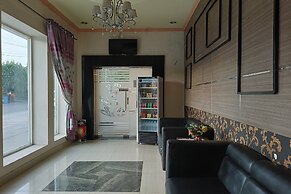 OYO 93665 Puri Homestay