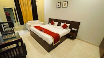 Goroomgo Shri Ganesh Jaipur