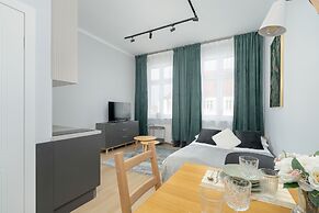 Stylish Grey Studio in Poznan by Renters