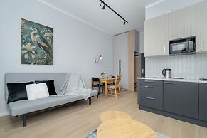 Stylish Grey Studio in Poznan by Renters