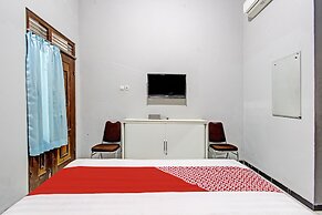 OYO 93660 New Family Hotel Syariah