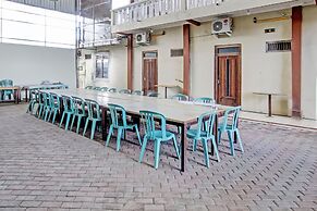 OYO 93660 New Family Hotel Syariah