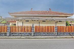 OYO 93660 New Family Hotel Syariah