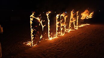 Easy Trip Desert Camp