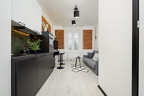 Cozy Studio Poznańska in Łódź by Renters