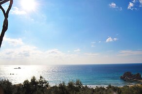 Pool Apartments With Panoramic Pelekas Beach View