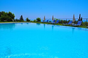 Pool Apartments With Panoramic Pelekas Beach View