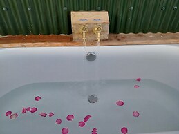 The Musterer's Hut, Outdoor Bath & Valley View