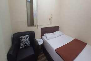 OYO 93668 Buah Batu Guest House