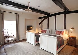Black Lion Hotel