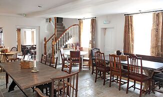 Black Lion Hotel