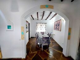 Marine Holiday House- Bed & Breakfast