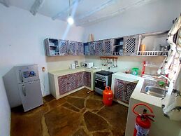 Marine Holiday House- Bed & Breakfast