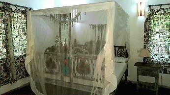 Marine Holiday House- Bed & Breakfast