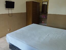 OYO 93657 Puri Batu Bolong