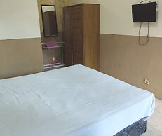 OYO 93657 Puri Batu Bolong