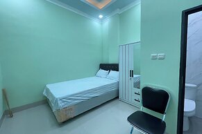 OYO 93664 Homestay Purirano