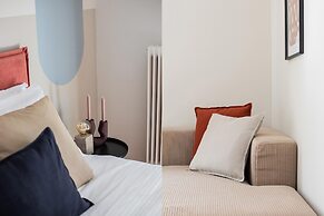 Petite 1BR Apartment in Exarchia