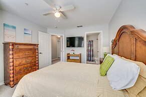 Bright + Roomy Kissimmee Townhome: 9 Mi to Disney!