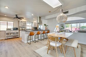 Modern Midcentury Tucson Retreat: Patio & Hot Tub