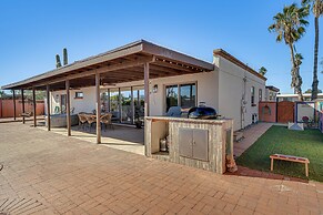 Modern Midcentury Tucson Retreat: Patio & Hot Tub