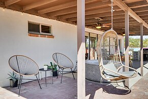 Modern Midcentury Tucson Retreat: Patio & Hot Tub