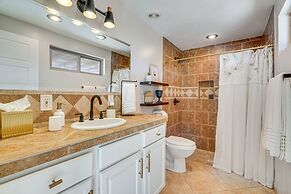 Modern Midcentury Tucson Retreat: Patio & Hot Tub