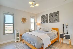 Modern Midcentury Tucson Retreat: Patio & Hot Tub