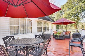 Charleston Home: Game Room, Large Deck & 2 Grills!