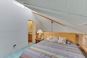 Angel Fire Condo w/ Mountain View < 1 Mi to Slopes