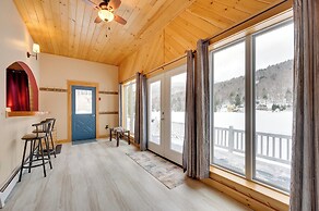 Peaceful Stark Cottage w/ Deck on South Ponds!