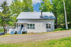 Peaceful Stark Cottage w/ Deck on South Ponds!