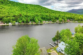 Peaceful Stark Cottage w/ Deck on South Ponds!