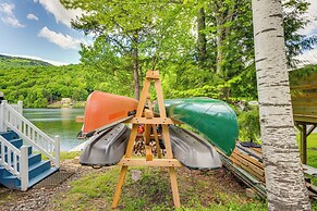 Peaceful Stark Cottage w/ Deck on South Ponds!