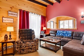 Peaceful Stark Cottage w/ Deck on South Ponds!