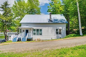 Peaceful Stark Cottage w/ Deck on South Ponds!