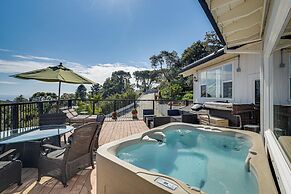Aptos Home w/ Decks & Hot Tub - 2 Mi to Beach!