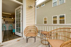 Carolina Beach Home w/ Balconies, Walk to Beach!