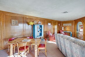 Charming Farmington Home ~ 16 Mi to Aztec Ruins!