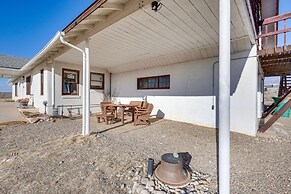 Charming Farmington Home ~ 16 Mi to Aztec Ruins!