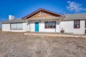 Charming Farmington Home ~ 16 Mi to Aztec Ruins!