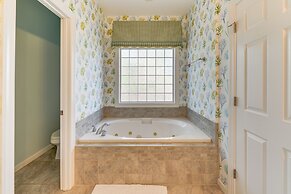 Littleton Home w/ On-site Lake Gaston Access!