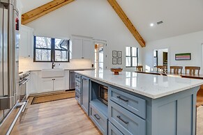 Waterfront Flippin Retreat w/ White River Access!