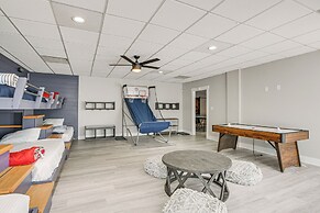 Lake Hartwell Getaway w/ Private Dock + Fire Pit!