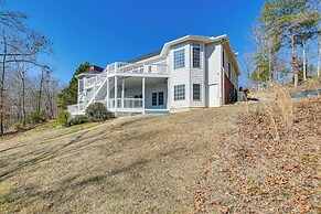 Lake Hartwell Getaway w/ Private Dock + Fire Pit!