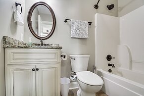 Spacious Home w/ Fireplace - Near Pinehurst Golf!