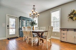 Spacious Home w/ Fireplace - Near Pinehurst Golf!