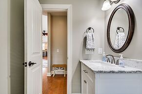 Spacious Home w/ Fireplace - Near Pinehurst Golf!